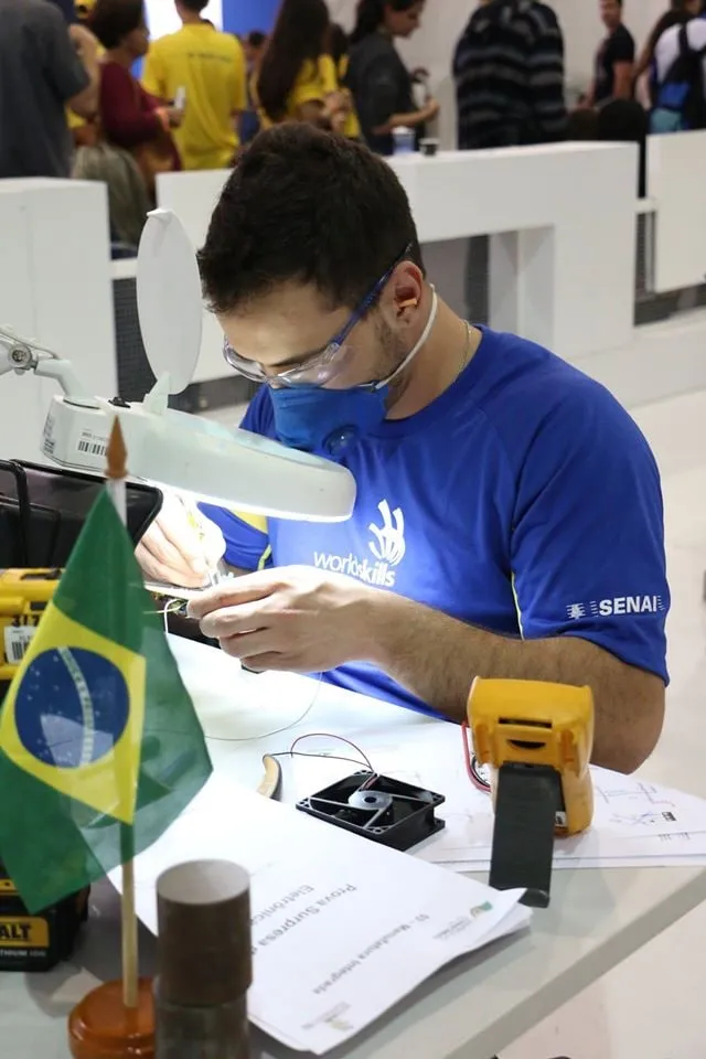 Capa: DRTECH MANUTENÇÃO ELETRÔNICA: Baixe o Curso Completo Agora!