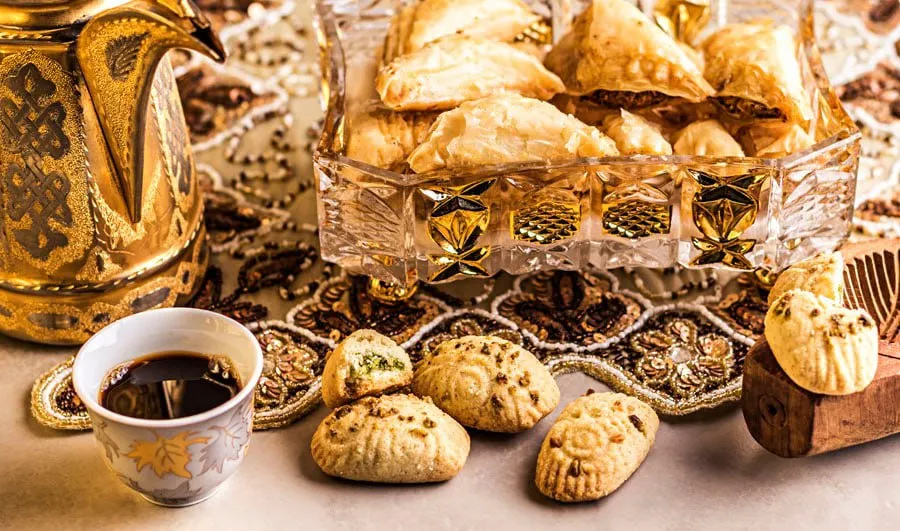 Capa: Samira Ghannoum: Baixe o Curso Completo de Doces Árabes!